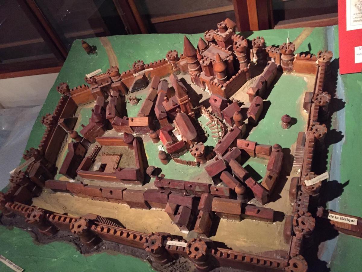 Les Gites Du Clos Saint-Martin Maule Екстер'єр фото